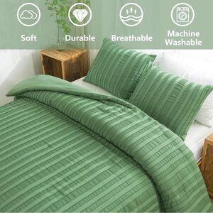 Andency Green Queen Comforter Set,Tufted Comforter Set for Queen Bed